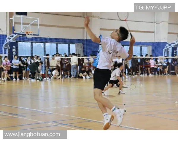 上海羽毛球队在洲际杯中的团队协作展现出卓越实力与默契配合