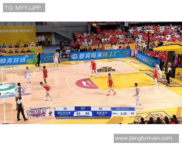 2014年CBA季后赛北京队与新疆队激战回顾及精彩瞬间分析