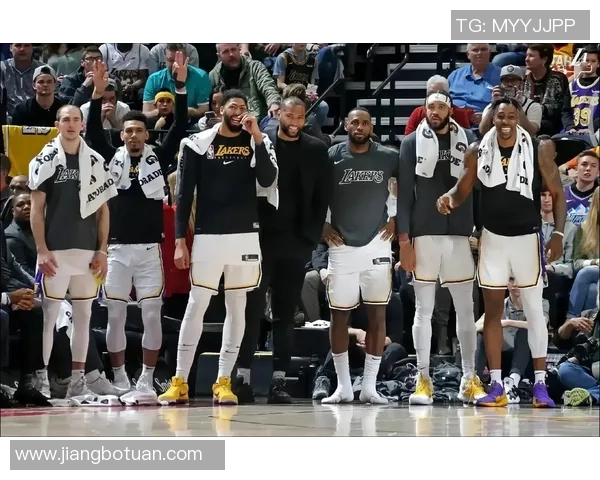 2020年湖人与掘金的激烈对决回顾与分析