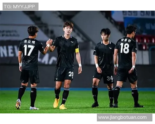 城南与蔚山现代足球直播对决精彩回顾及赛前分析全方位解读