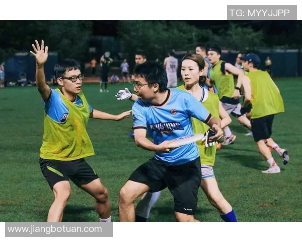 北京飞盘队在世界滑板锦标赛中的拼搏历程与荣耀时刻 北京飞盘队在世界滑板锦标赛中的拼搏历程与荣耀时刻