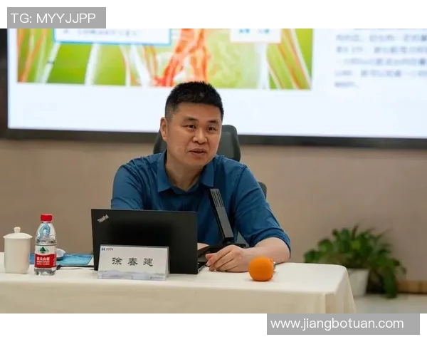 杭州足球队区域防守革新之路探索与实践分析 杭州足球队区域防守革新之路探索与实践分析