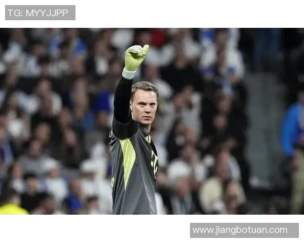 诺伊尔重伤缺席整个赛季拜仁紧急求助德赫亚救火